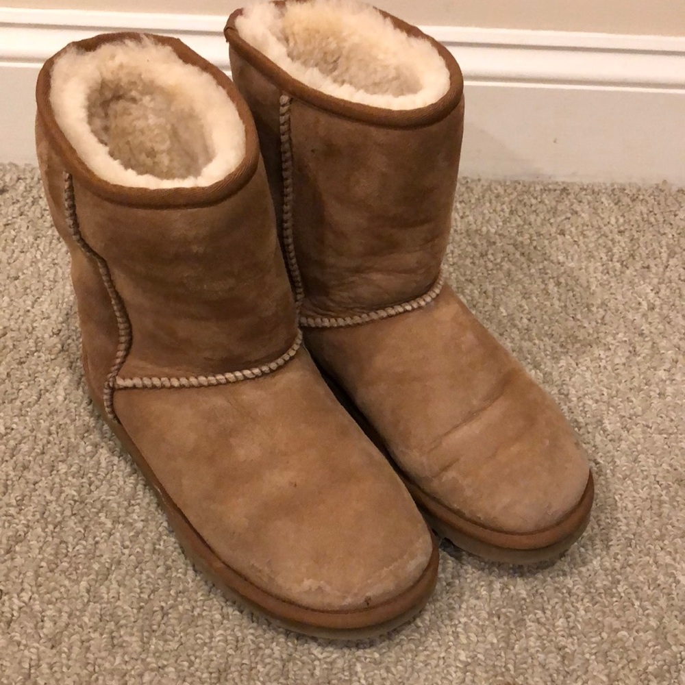 Ugg’s women size 7 chestnut